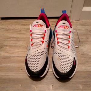 Nike Air 270